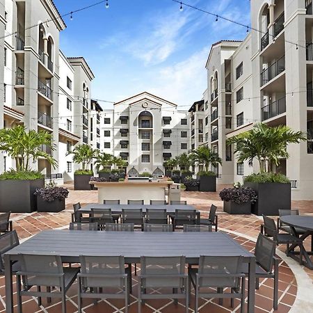 Dharma Home Suites Coral Gables At Gables Grand Plaza 迈阿密 外观 照片