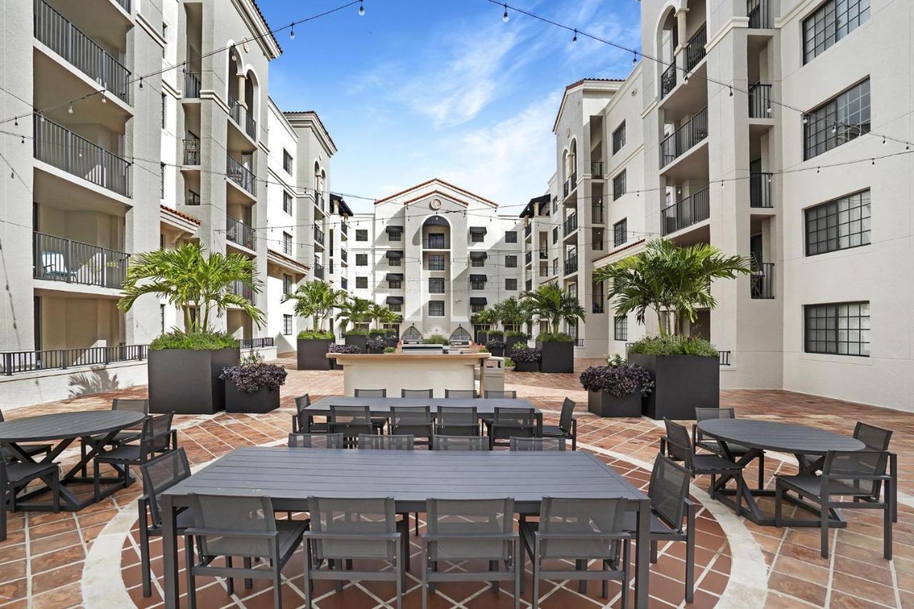 Dharma Home Suites Coral Gables At Gables Grand Plaza 迈阿密 外观 照片