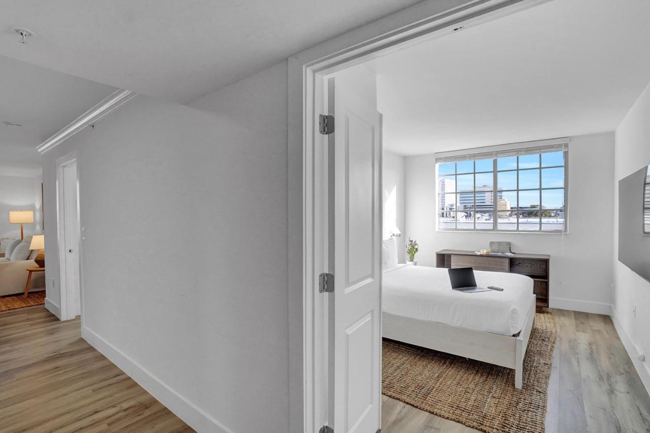 Dharma Home Suites Coral Gables At Gables Grand Plaza 迈阿密 外观 照片