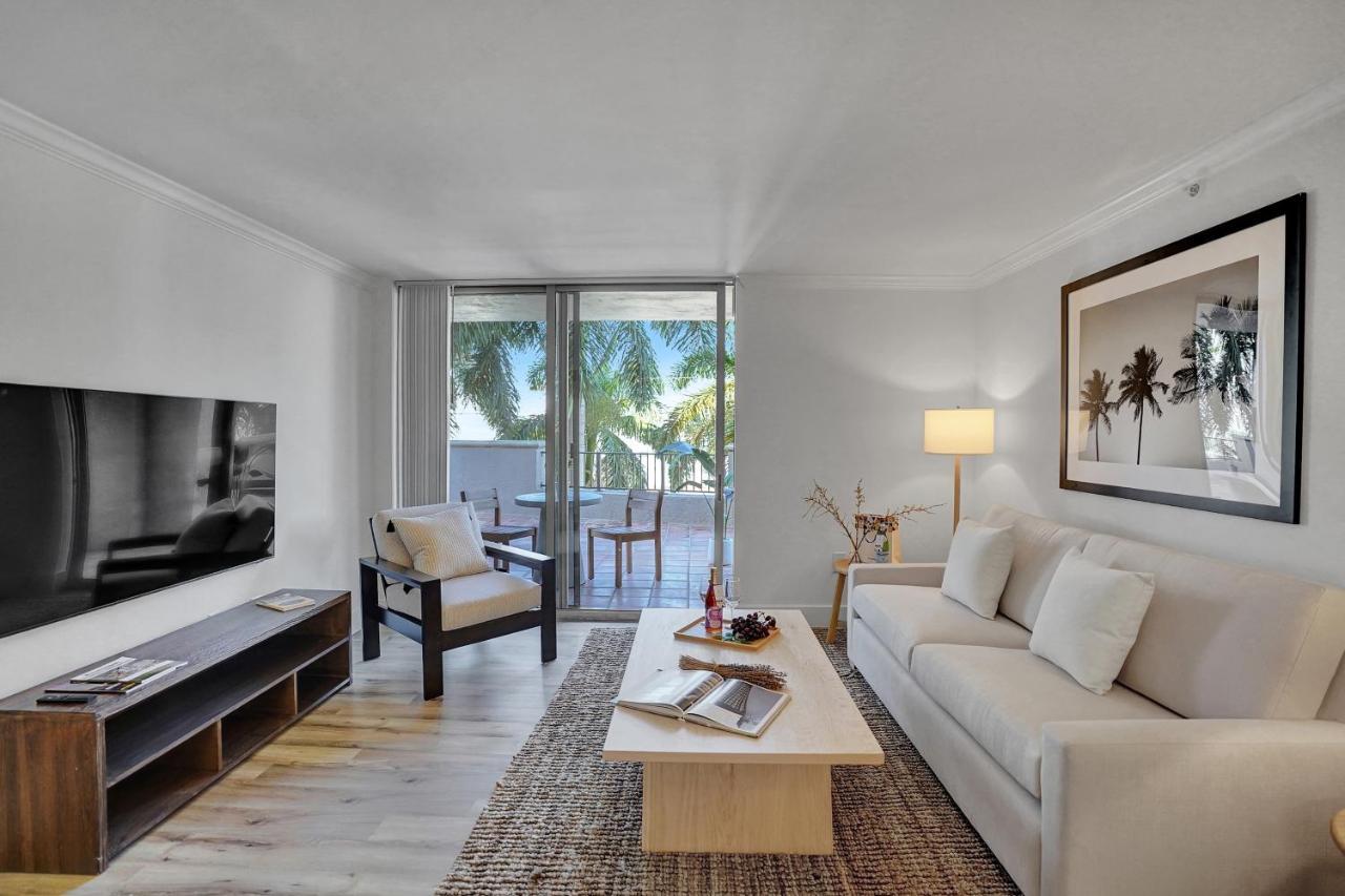 Dharma Home Suites Coral Gables At Gables Grand Plaza 迈阿密 外观 照片