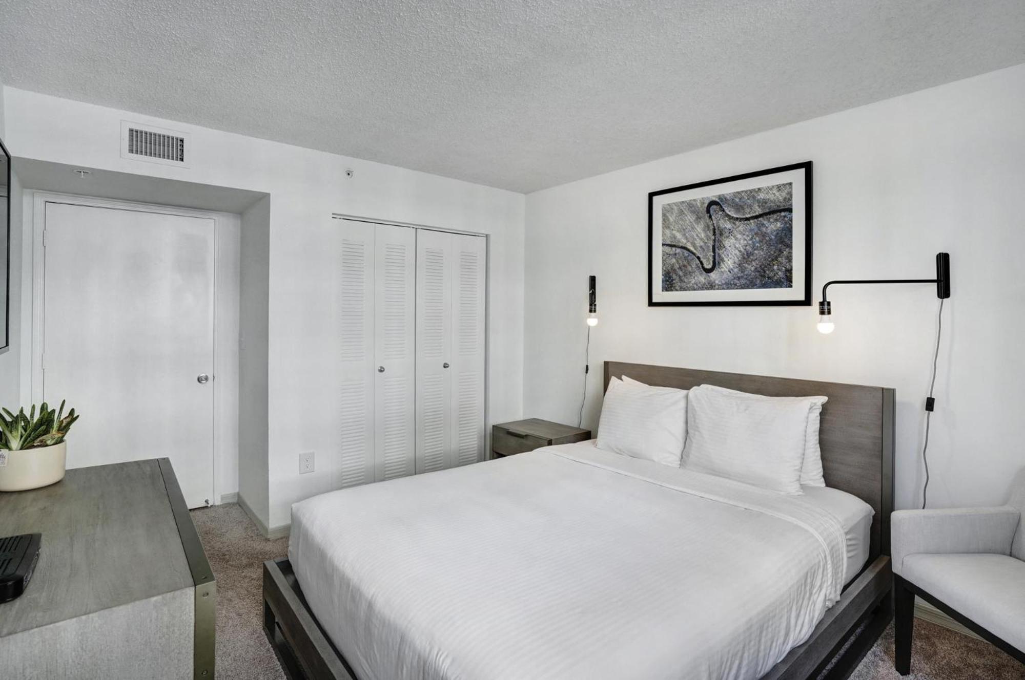 Dharma Home Suites Coral Gables At Gables Grand Plaza 迈阿密 客房 照片