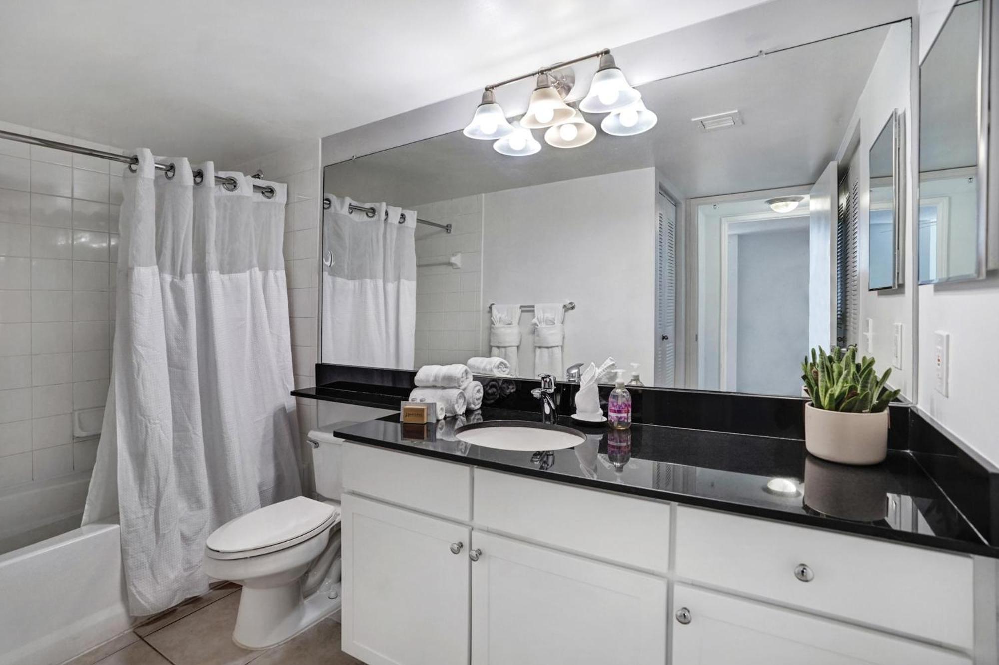 Dharma Home Suites Coral Gables At Gables Grand Plaza 迈阿密 客房 照片